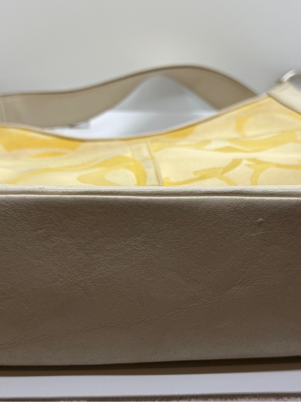 Coach Yellow and Cream Signature Canvas Shoulder Bag - Picture 3 of 5